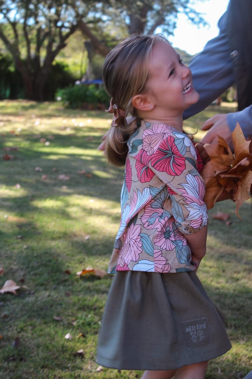 Oh So Pretty Shirt (Floral)